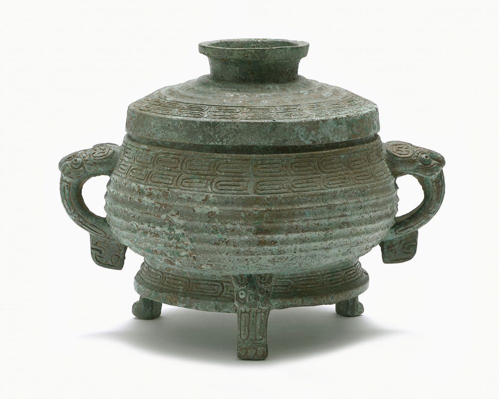Lidded Ritual Grain Server (Gui) with Scales