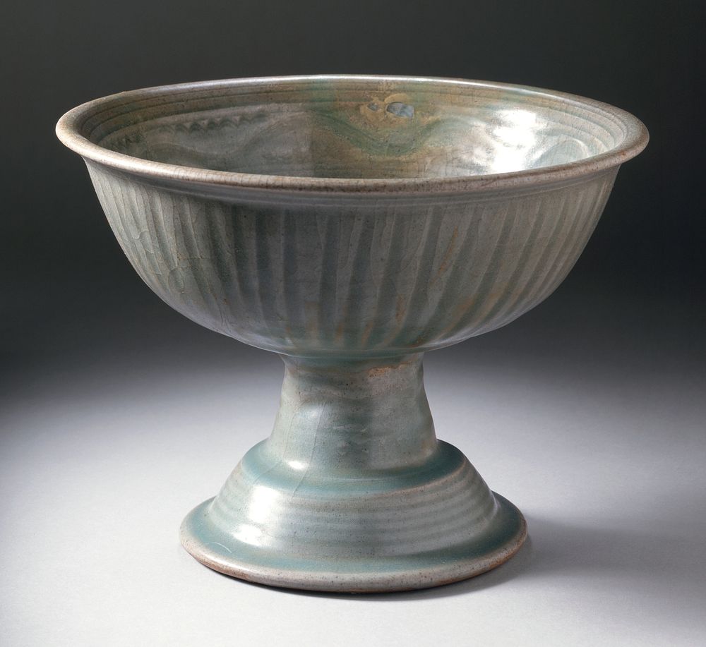Pedestal Bowl with Waves