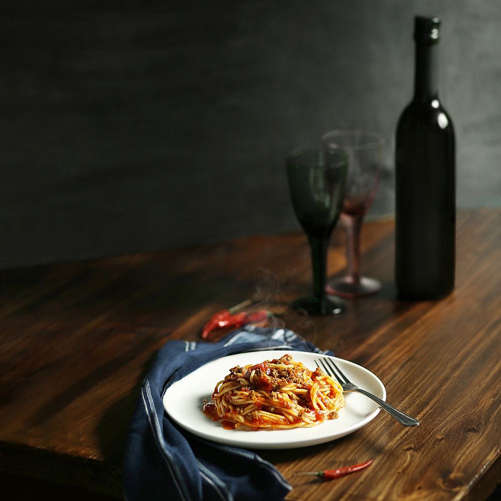 Homemade spaghetti background, food image