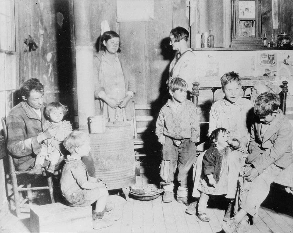 Interior showing family of nine. Sourced from the Library of Congress.
