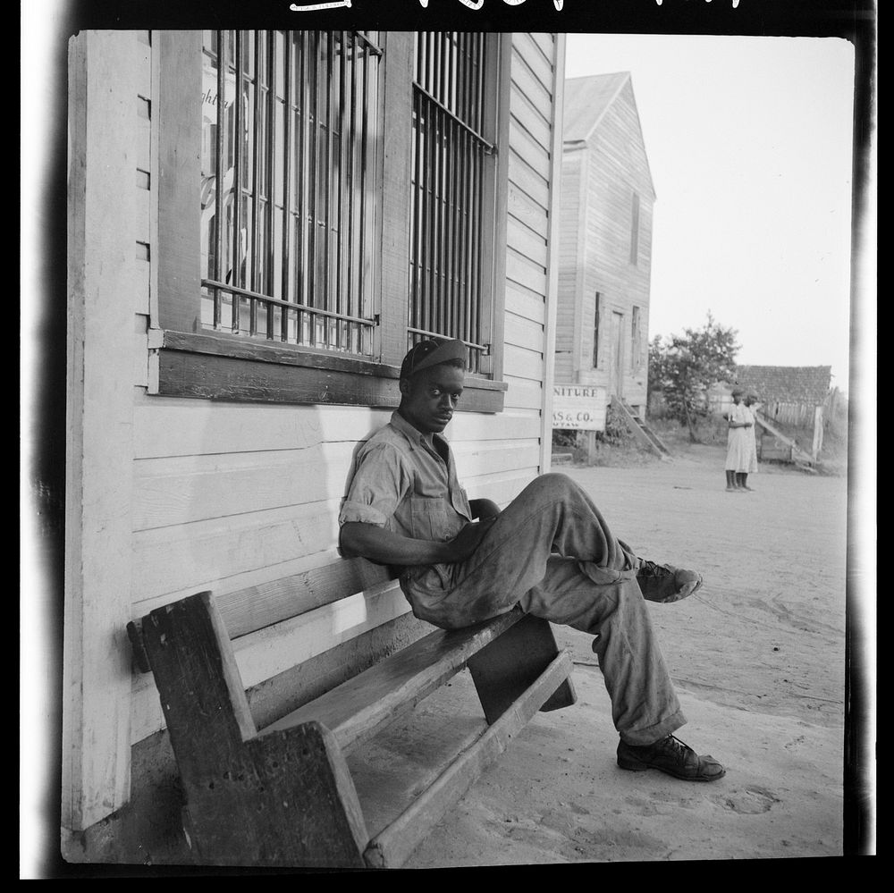 boy. Hill House, Mississippi. Sourced from the Library of Congress.