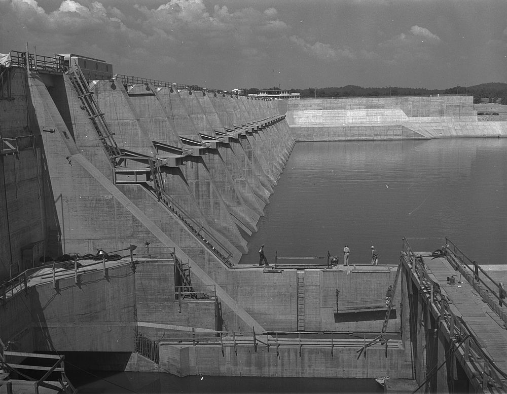 Watts Bar Dam, Tennessee. Tennessee Valley Authority. Construction. Sourced from the Library of Congress.