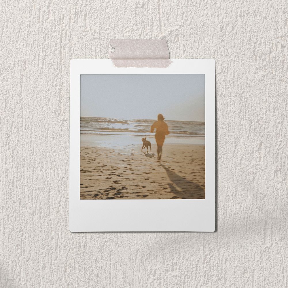 Instant photo frame mockup, woman on beach image psd