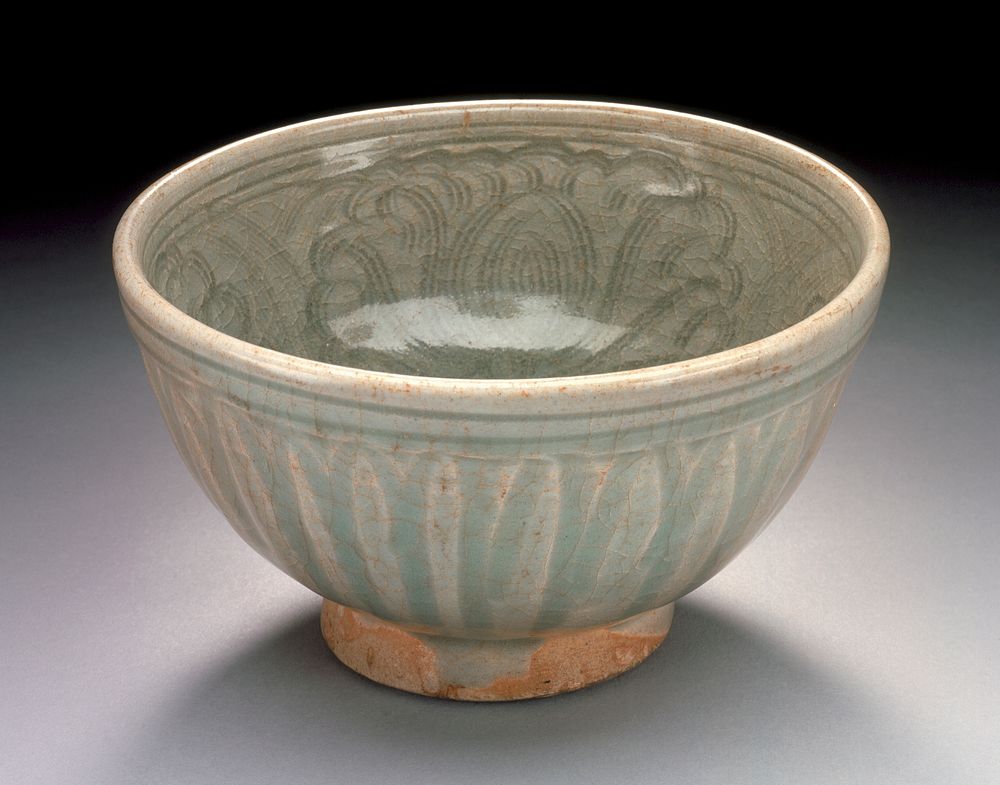 Bowl with Incised Peony Designs