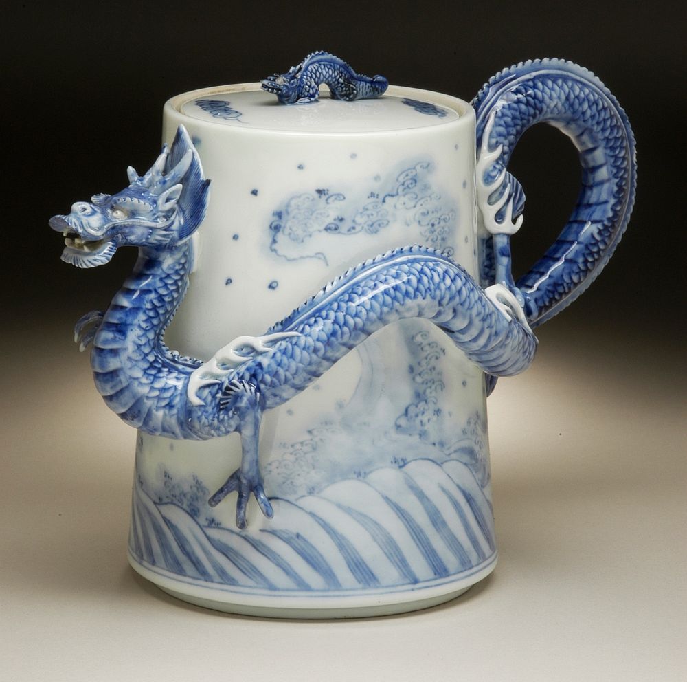 Sencha Ewer or Export Teapot with Wave Design and Dragon-Formed Handles and Spout
