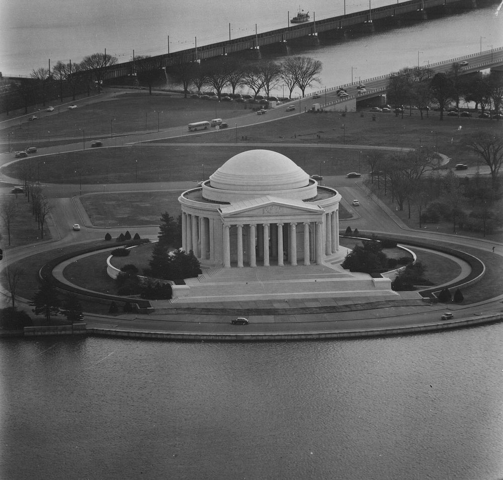 Photograph of the Jefferson Memorial from the Washington Monument. Original public domain image from Flickr