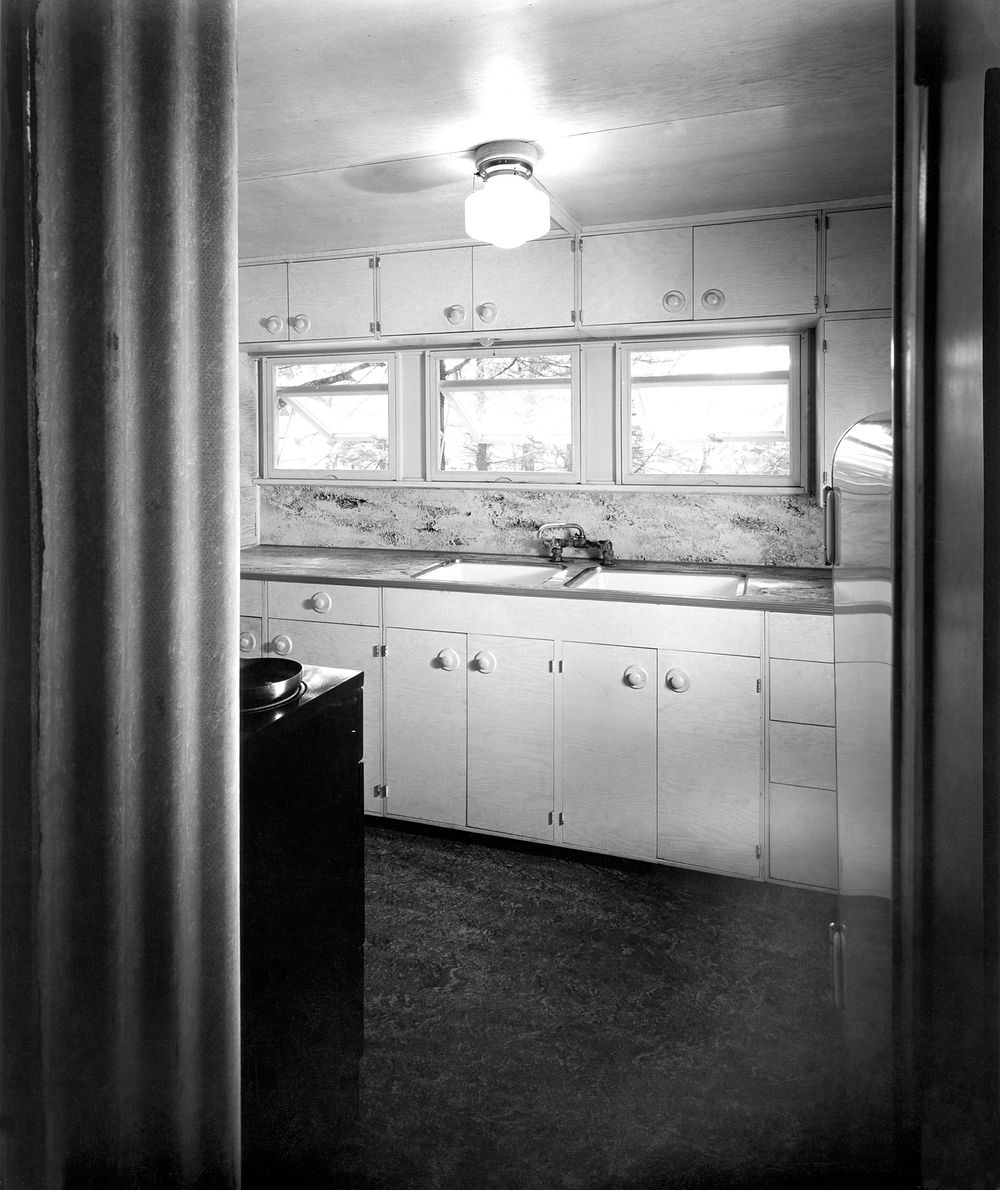 Interior of Flat Top House 1944 Oak Ridge