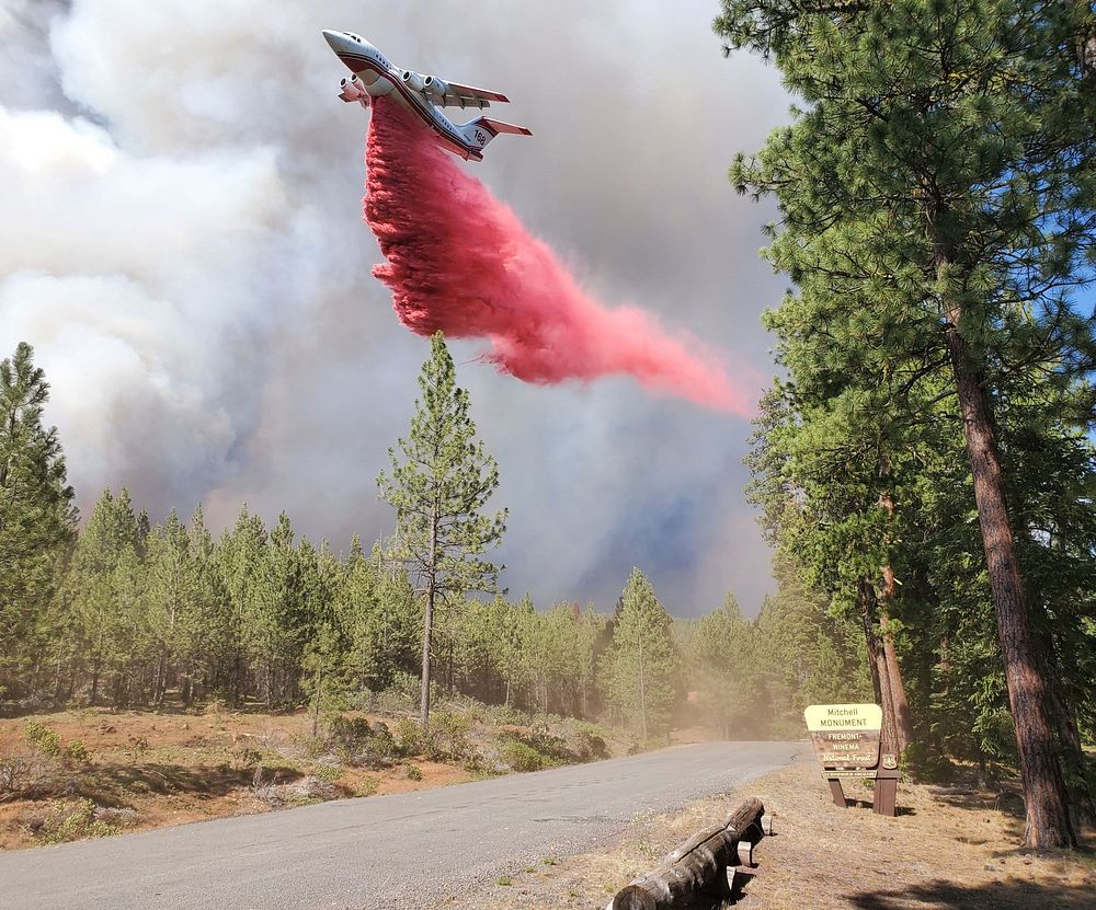 Bootleg FireA large airtanker dropped retardant to help firefighting efforts to save the Mitchell Monument on the Bootleg…