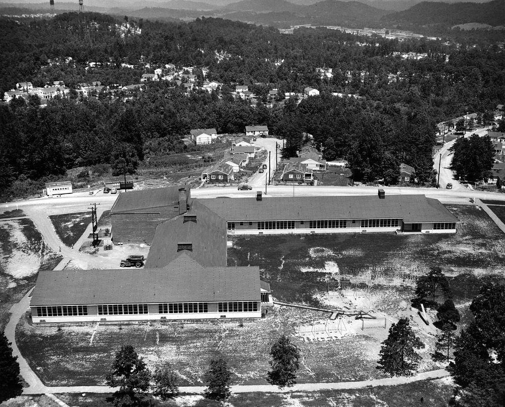 Cedar Hill Elementary School Oak Ridge 1945