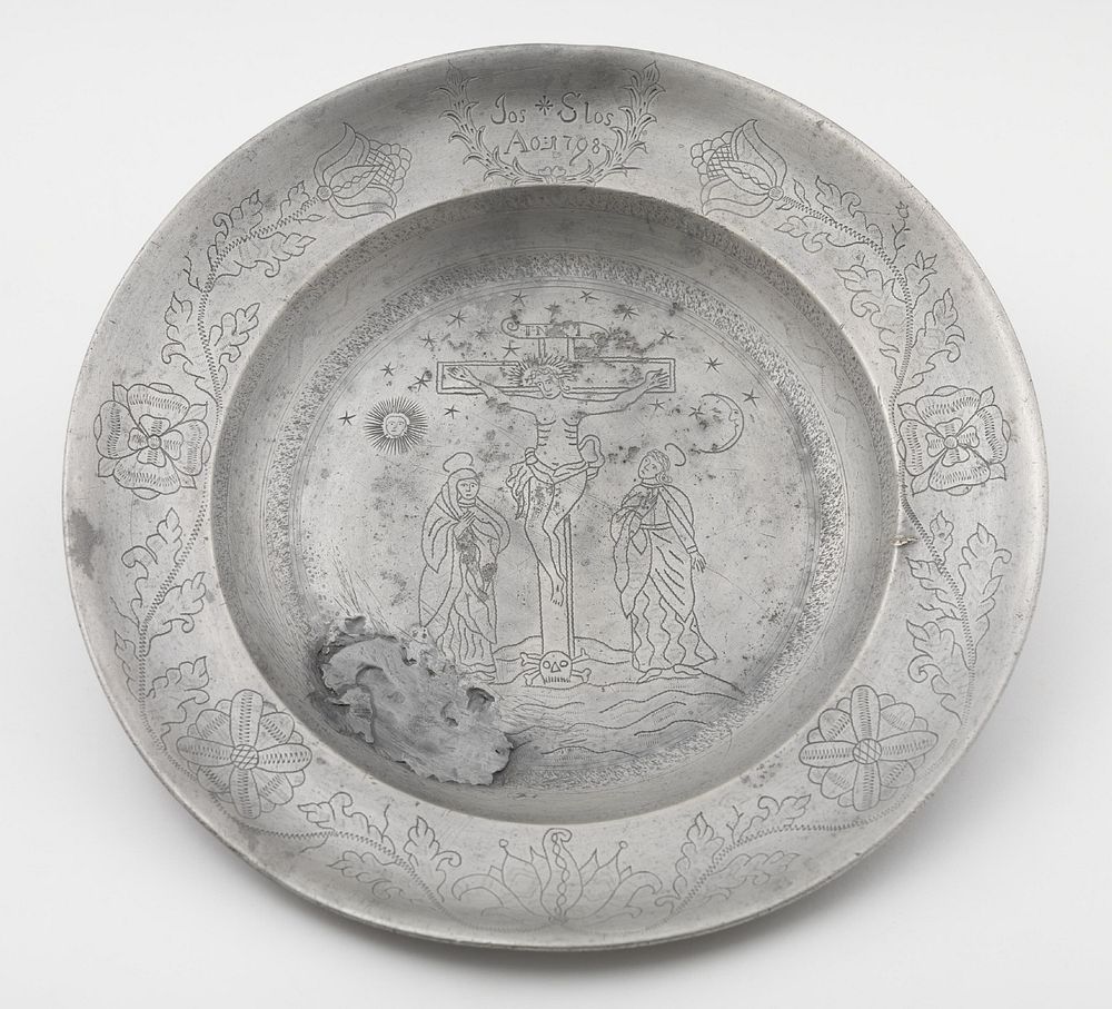 Plate with the motif of the crucifixion