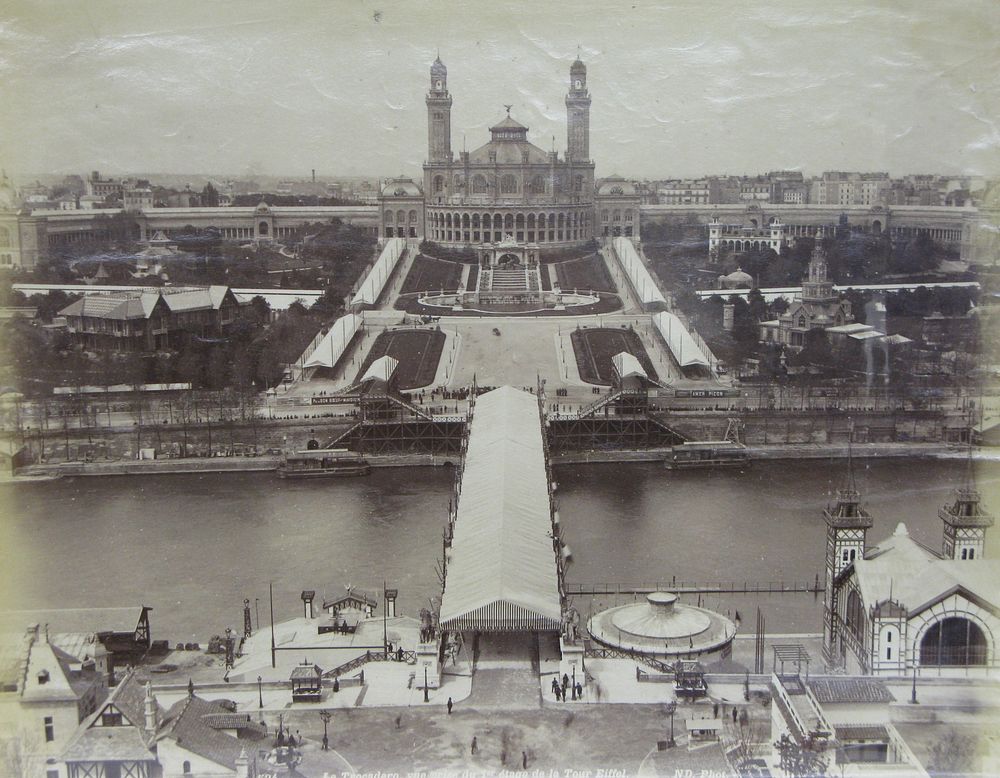 Le Trocadero, vue prise du 1er etage de la Tour Eiffel (1888) by ND Phot.