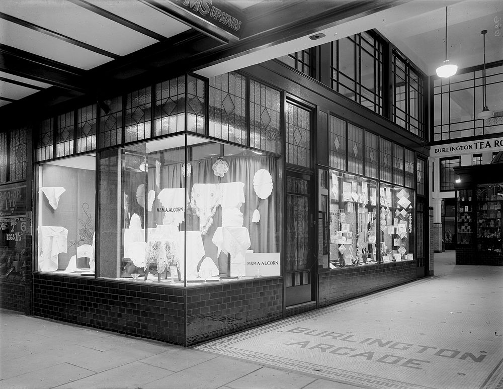 Burlington Arcade, corner of Dixon and Cuba Streets (circa 1932).
