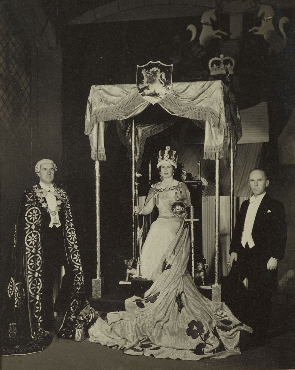 Coronation of Miss Joan Young, Queen of Victory (June 1941).