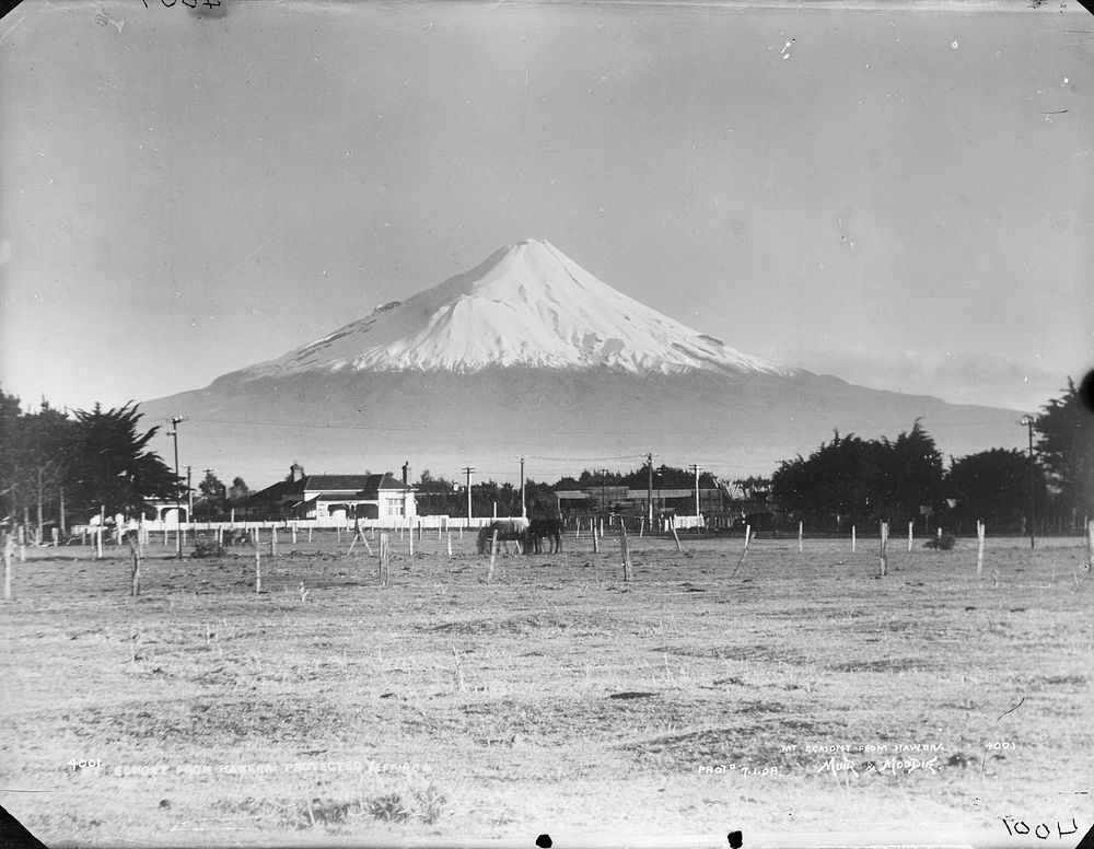 Mount Egmont, from Hawera (circa 1904) by Muir and Moodie.