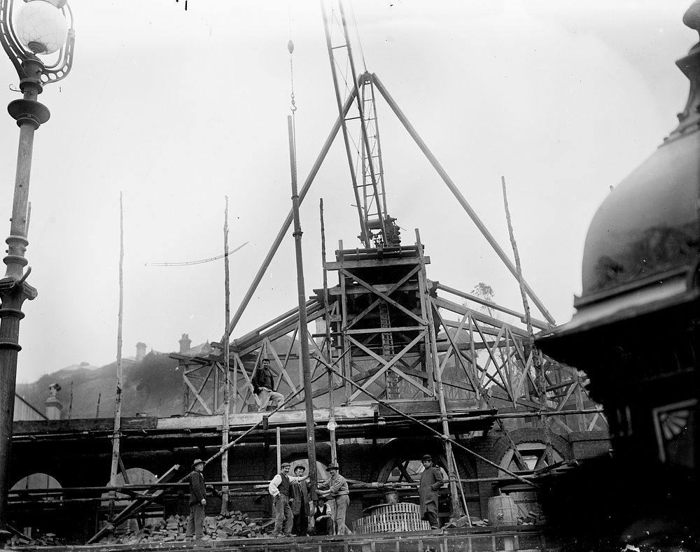 Building Construction (circa 1900).