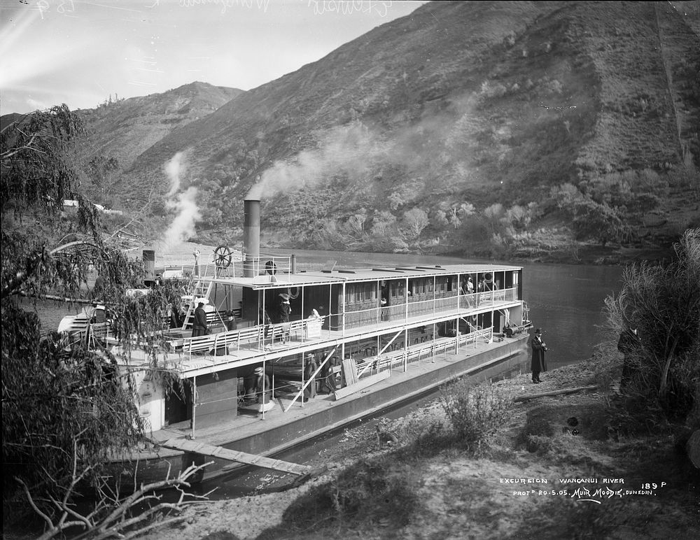 Excursion, Wanganui River by Muir and Moodie.
