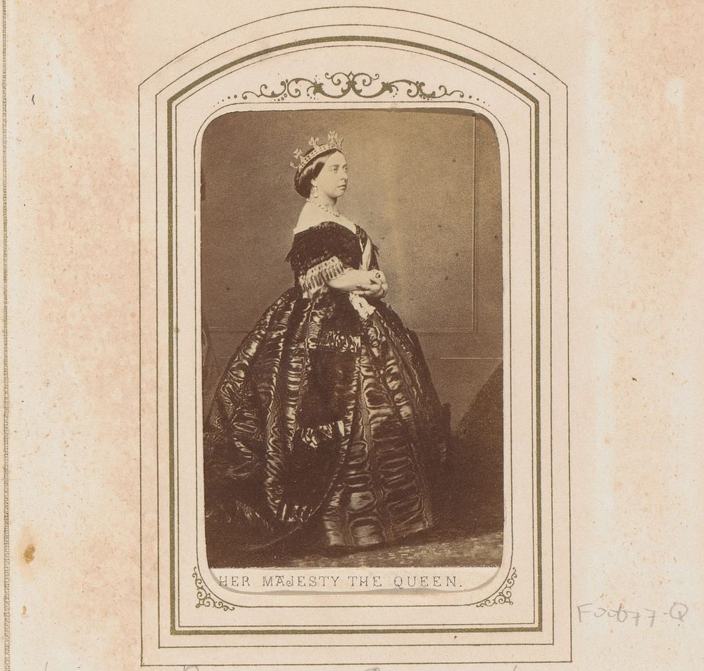 Portret van Victoria, koningin van het Verenigd Koninkrijk (1861) by Charles Clifford, Downes and Co Cundall and Marion and…