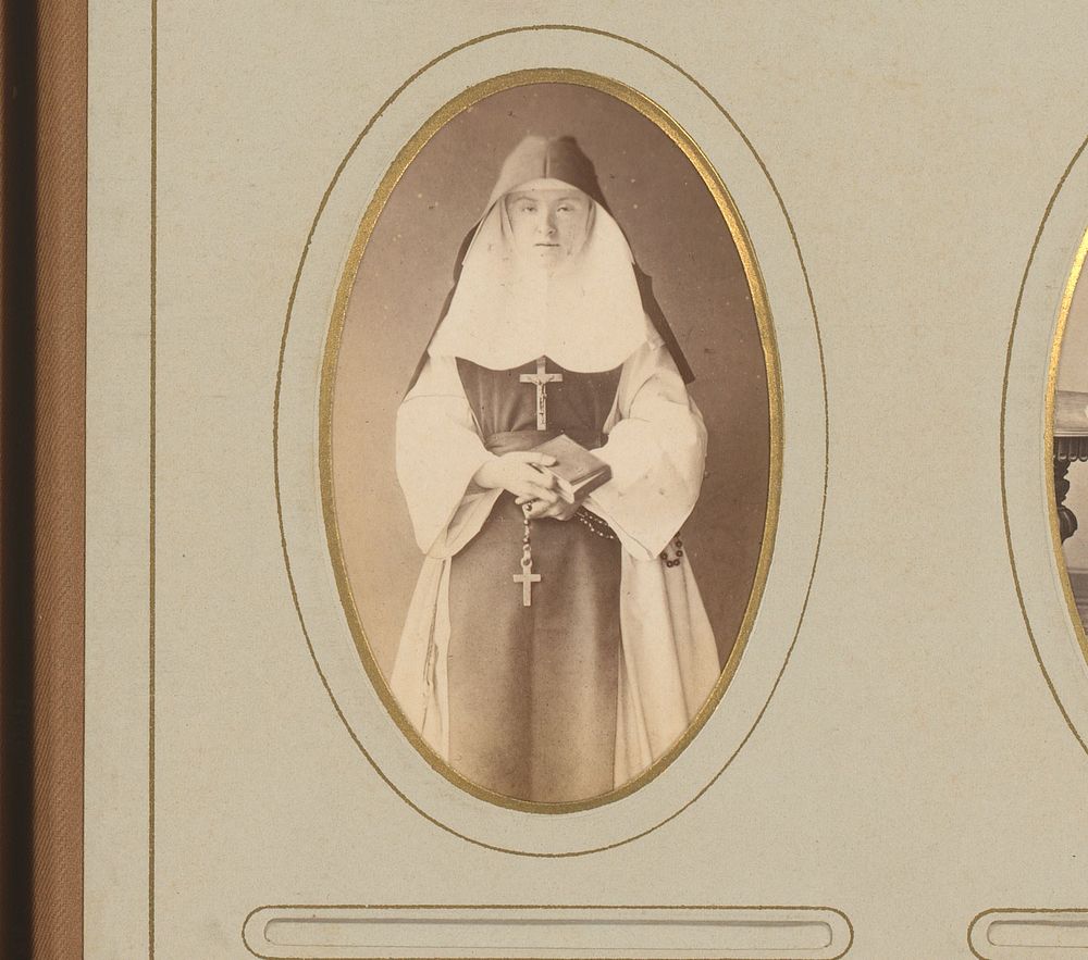 Portret van een non met bijbel in de hand (1864 - 1901) by Constant Wante