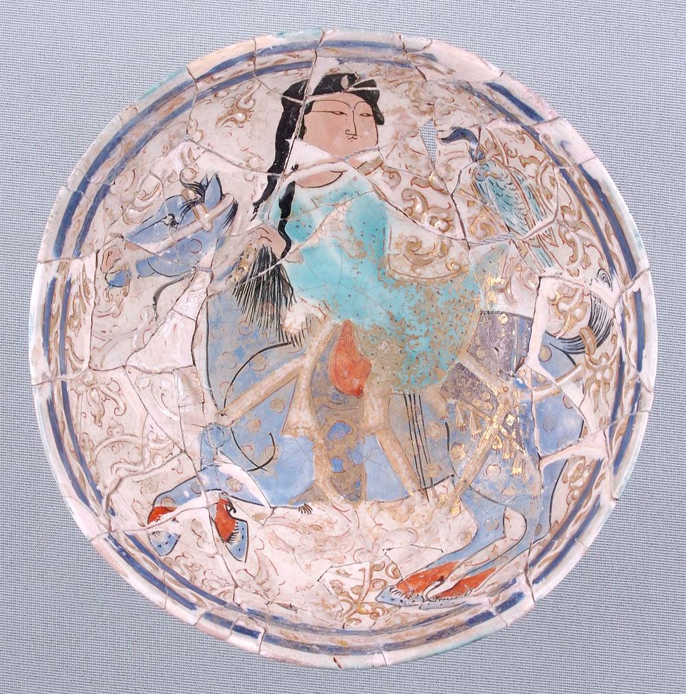 Bowl with a Horseman