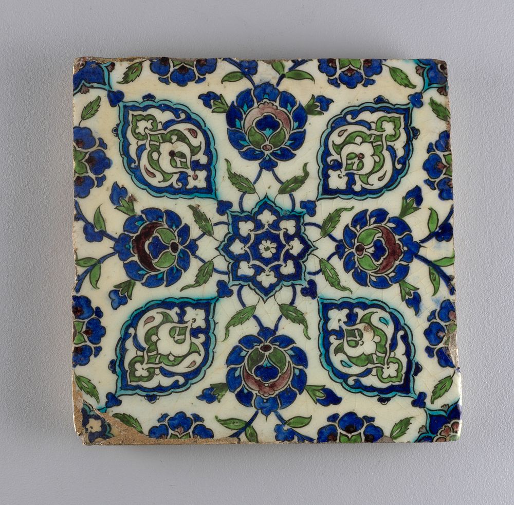 Wall tile