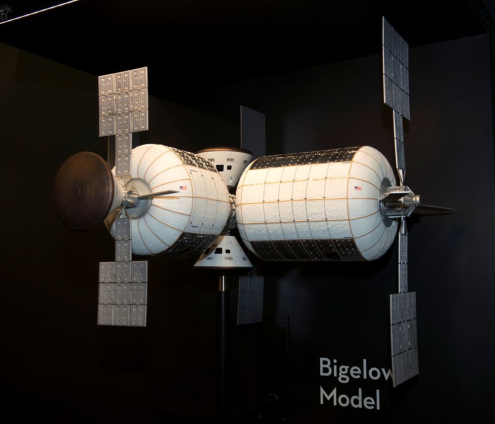 Model, Space Station, Bigelow Aerospace, 1:30
