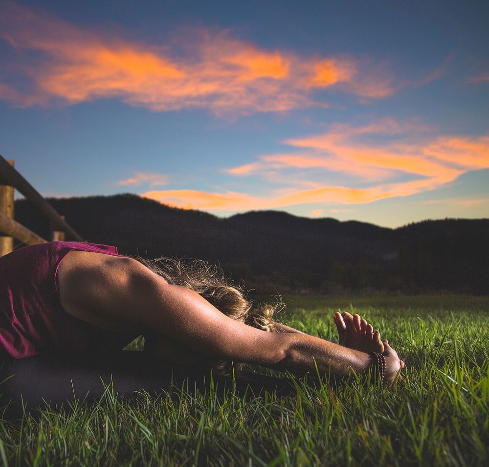 Yoga outdoors, free public domain CC0 photo