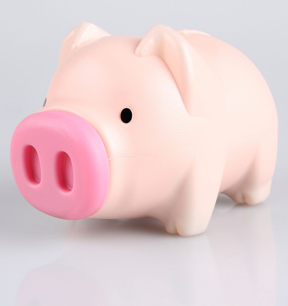 Free piggy bank image, finance and money public domain CC0 photo.