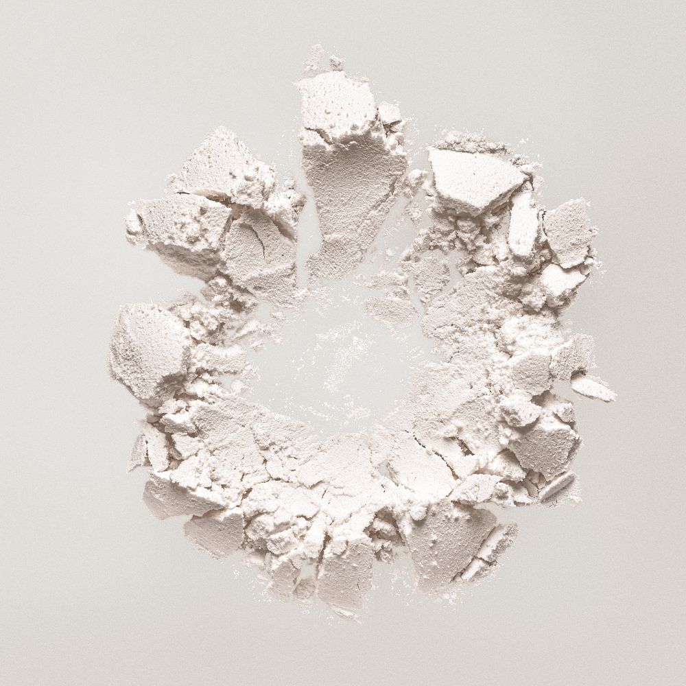 Cracked white powder, round shape design