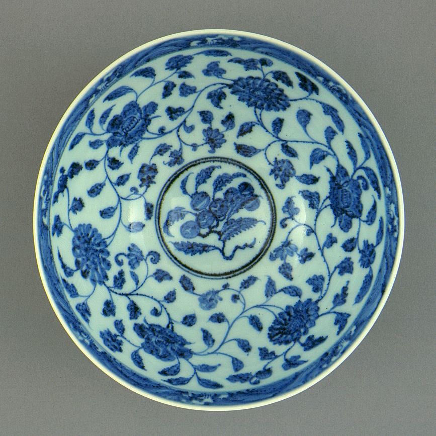 Bowl (Wan) with Lotus Petals (Lianzi) and Floral Scrolls