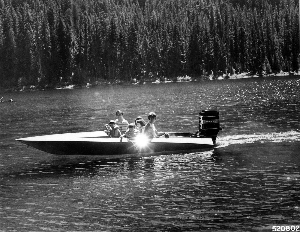 Boating on Lake Kachess, Wenatchee NF, WA 1969Okanogan-Wenatchee National Forest Historic Photo. Original public domain…