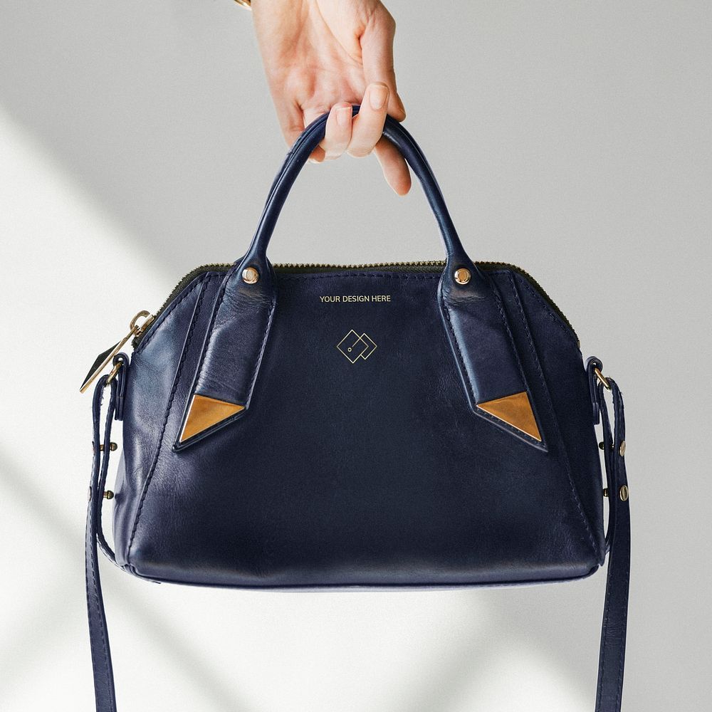 Woman carrying a blue handbag mockup social ads template