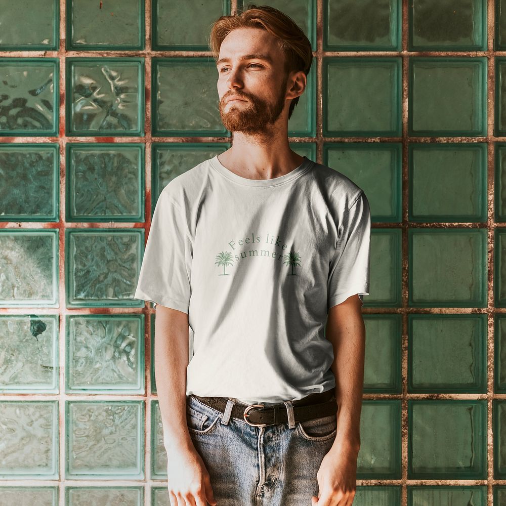 Editable t-shirt mockup psd on beard hipster man