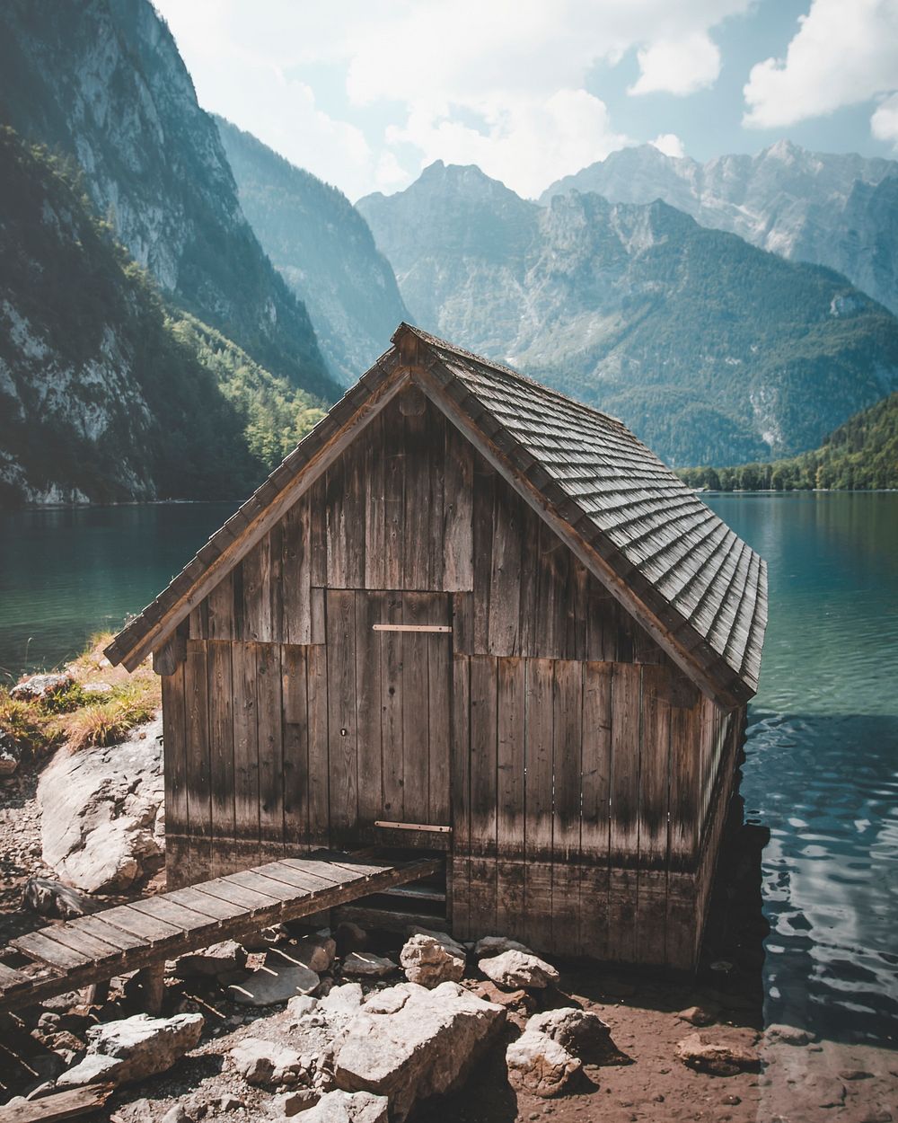 Log cabin by the lake in Fischunkelalm, Germany