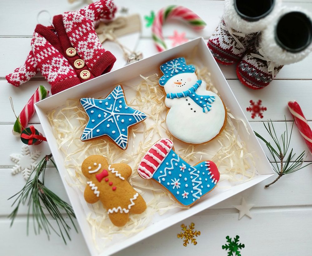 Free Christmas cookie, dessert image, public domain CC0 photo.