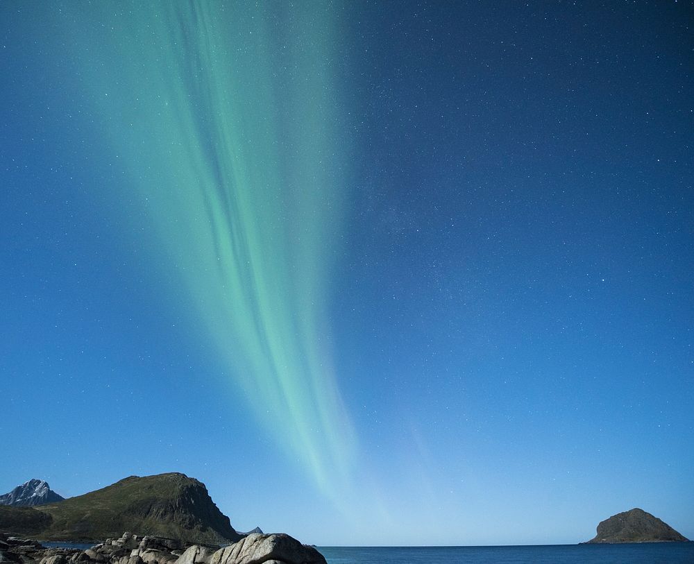 Aurora lights in Lofoten, Norway. Free public domain CC0 photo.