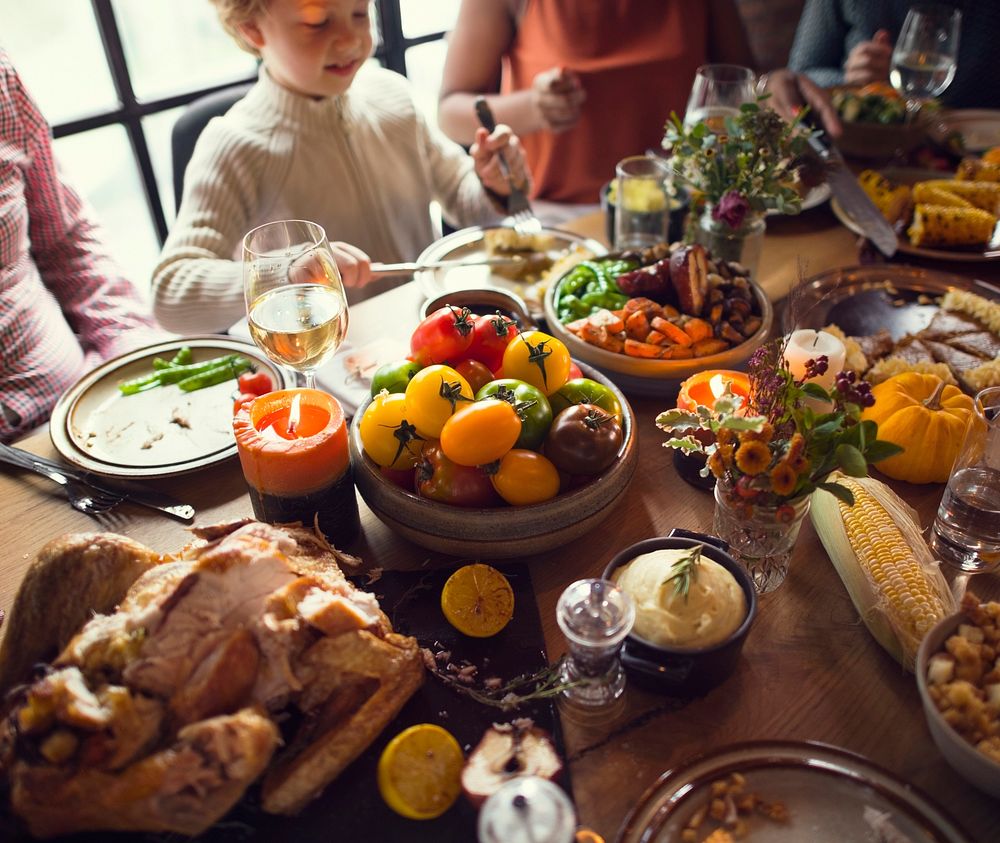 People Celebrating Thanksgiving Holiday Tradition Concept