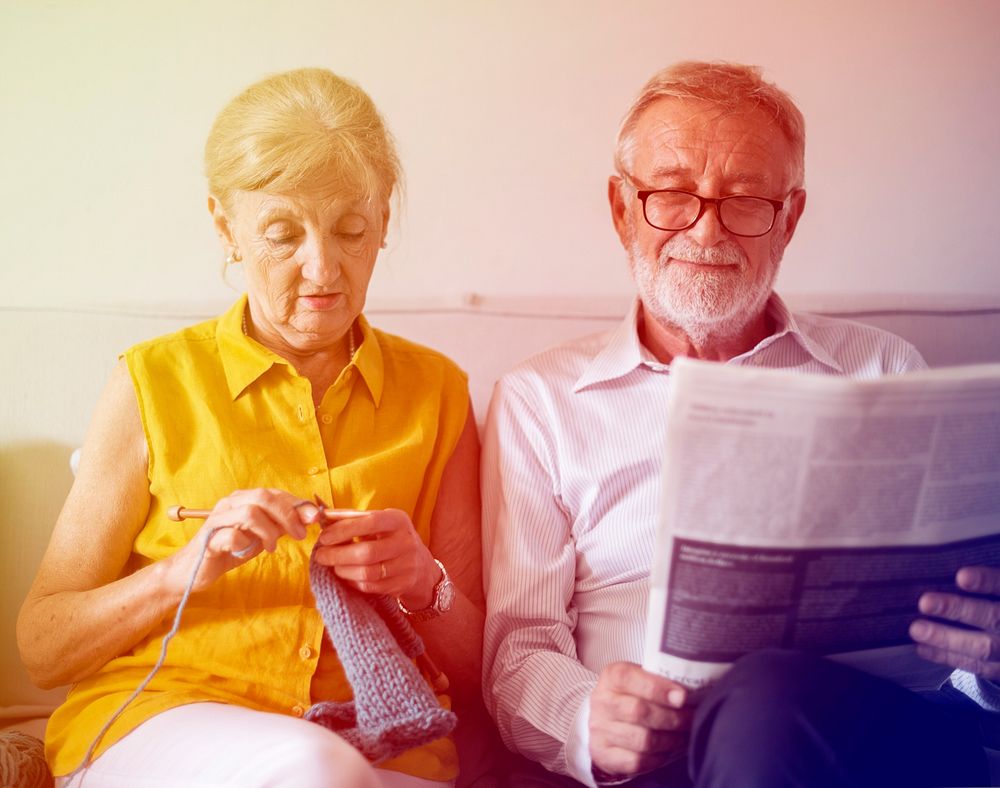 Photo Gradient Style with Senior Couple Read Newspaper Crochet