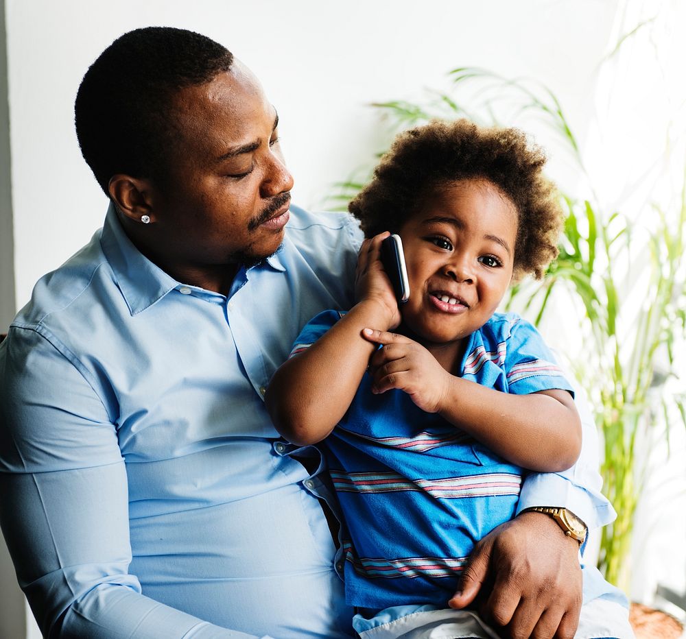 Black father enjoy precious time | Premium Photo - rawpixel