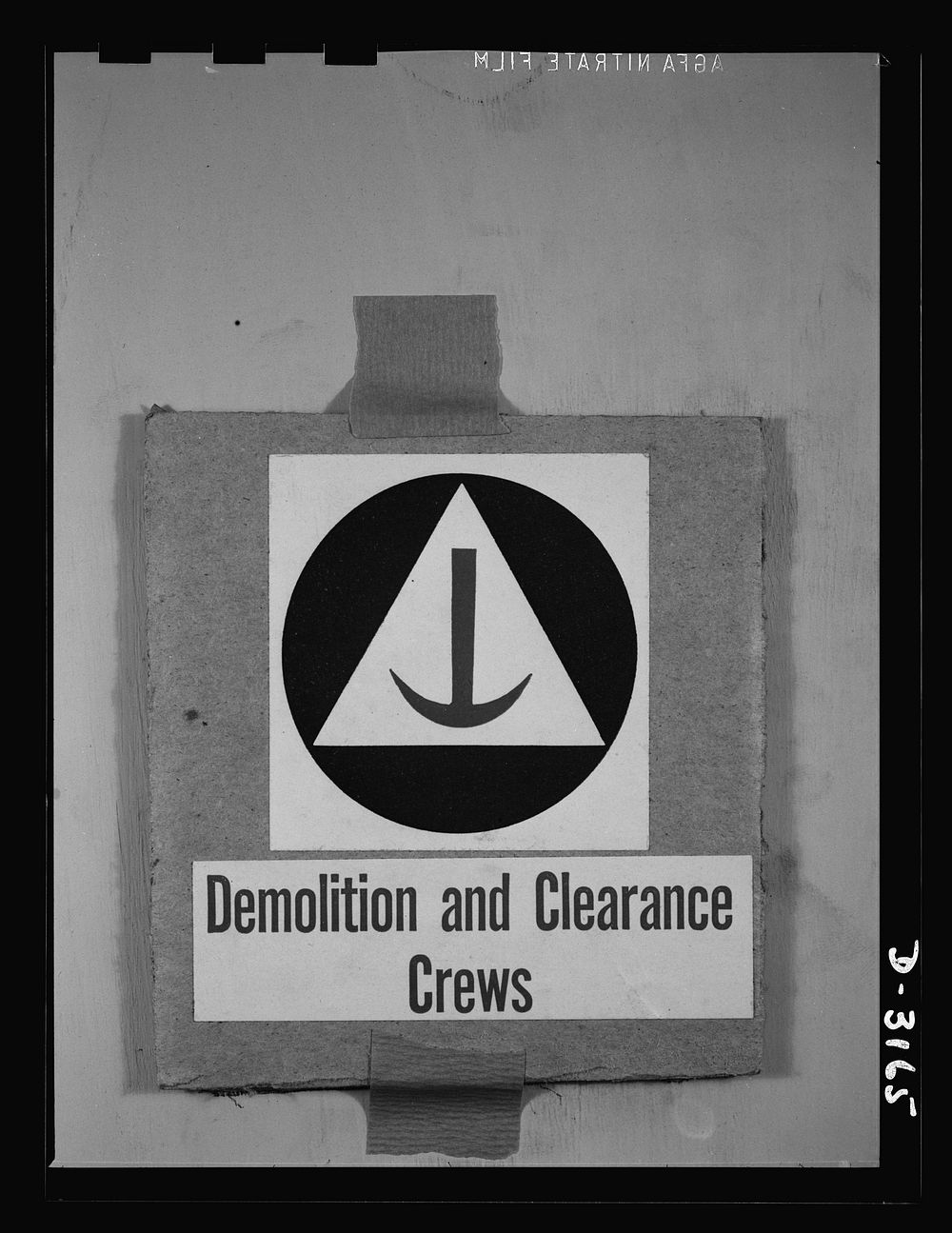 Insignia of Air Raid Protective Services. Sourced from the Library of Congress.