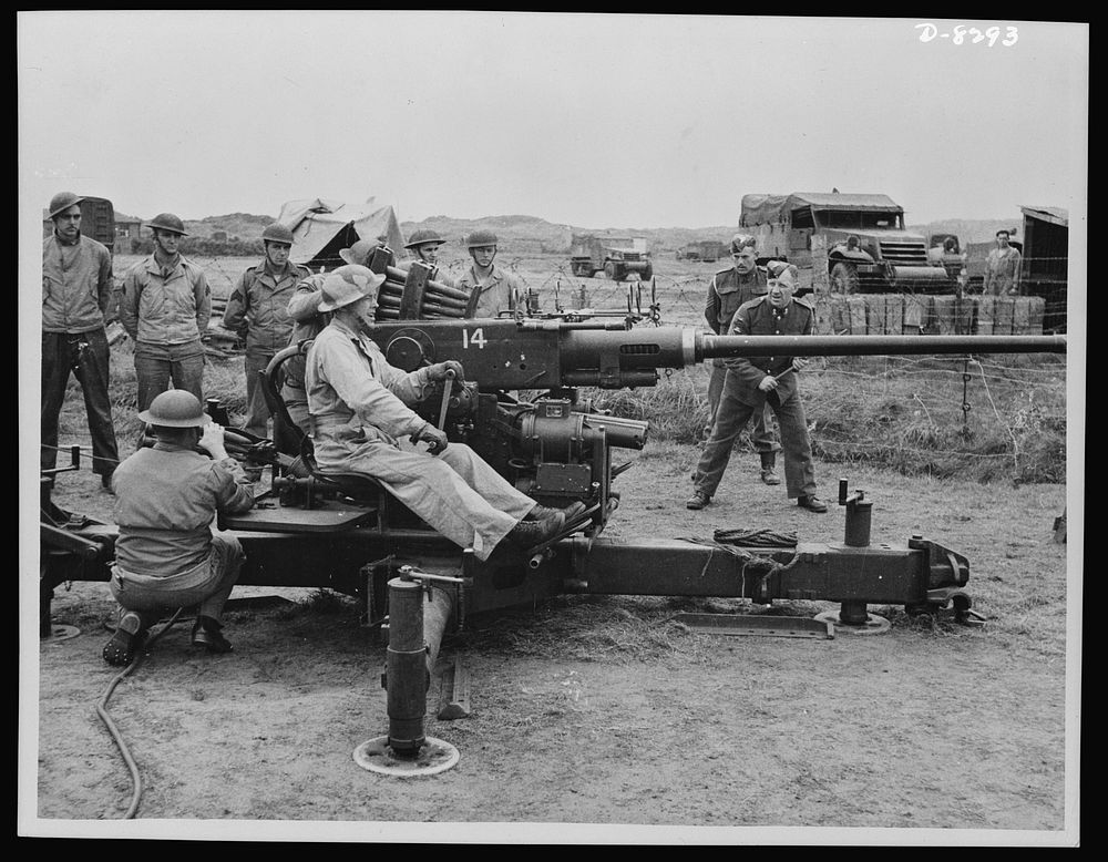 British Sergeant instructs U.S. gunners. A British Sergeant taking some of the U.S. troops in Northern Ireland through a…