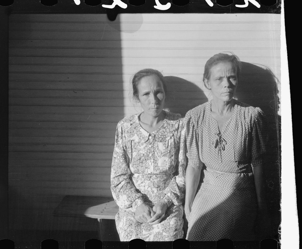 Farmers' wives who live in the hills near Corozal, Puerto Rico. Sourced from the Library of Congress.