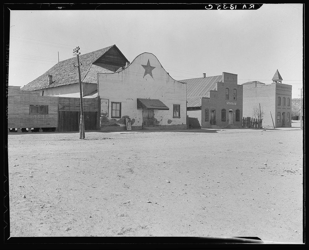 The movie theatre of Escalante, Utah. Sourced from the Library of Congress.