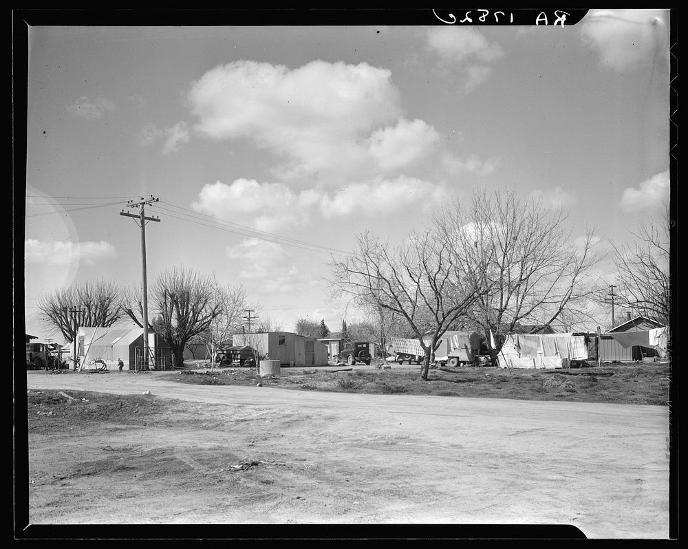 Housing for Oklahoma refugees. California, Kern County. Sourced from the Library of Congress.