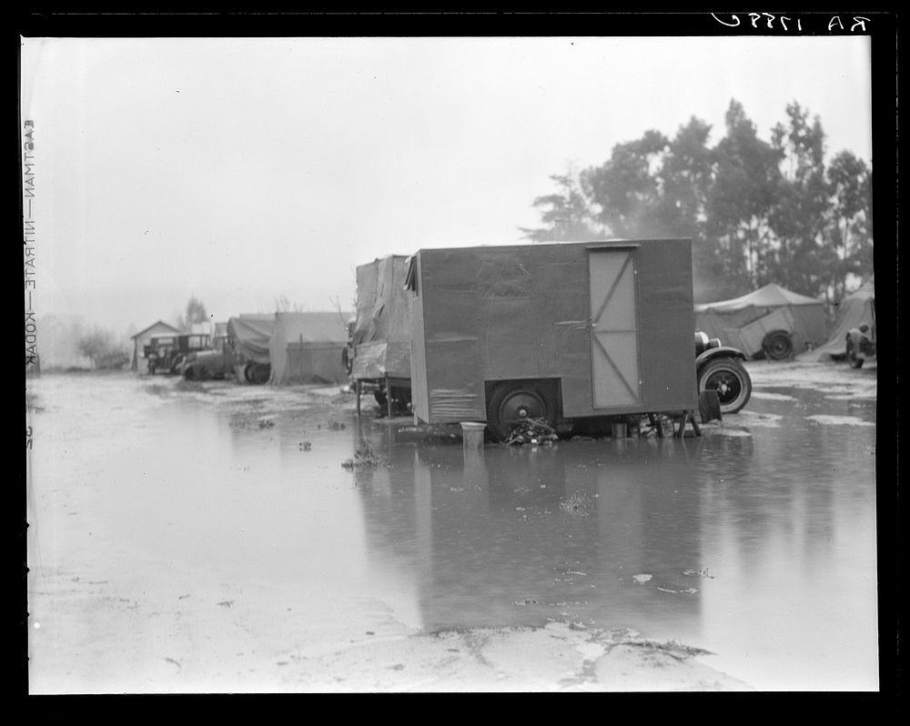 California migrant camp. Sourced from the Library of Congress.