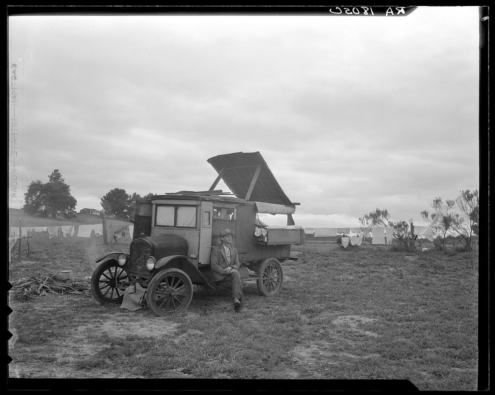 One pea picker's home. One-half mile off Highway 101 at Nipomo, California. Sourced from the Library of Congress.