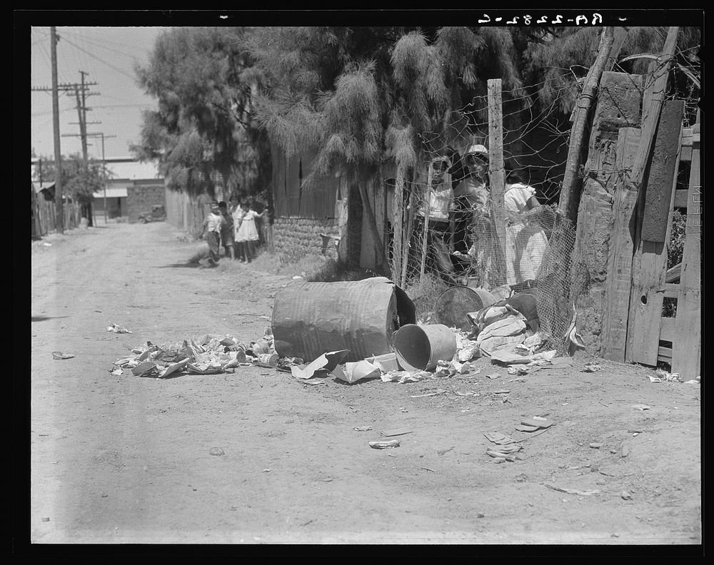 Garbage disposal. Brawley, Imperial Valley, California. Sourced from the Library of Congress.