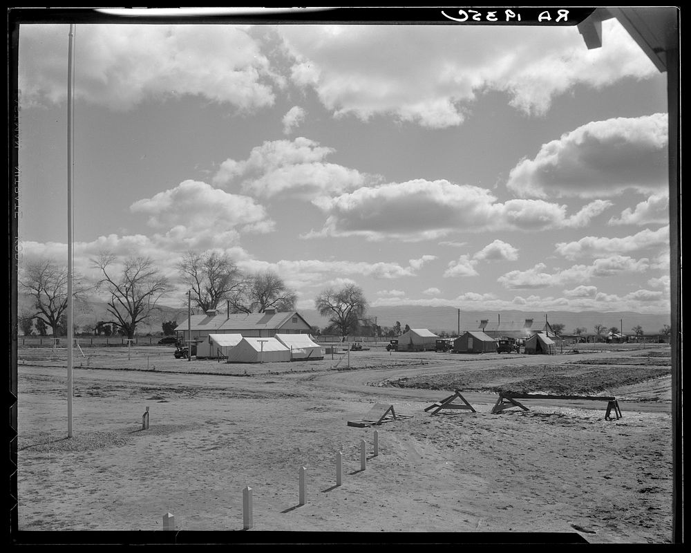 Kern County migrant camp. California. Sourced from the Library of Congress.