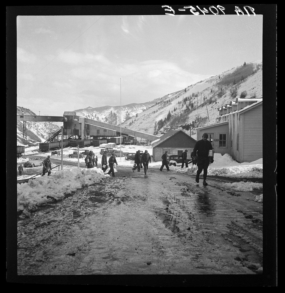 Blue Blaze mine. Consumers, mining town near Price, Utah. Miners coming home. Sourced from the Library of Congress.