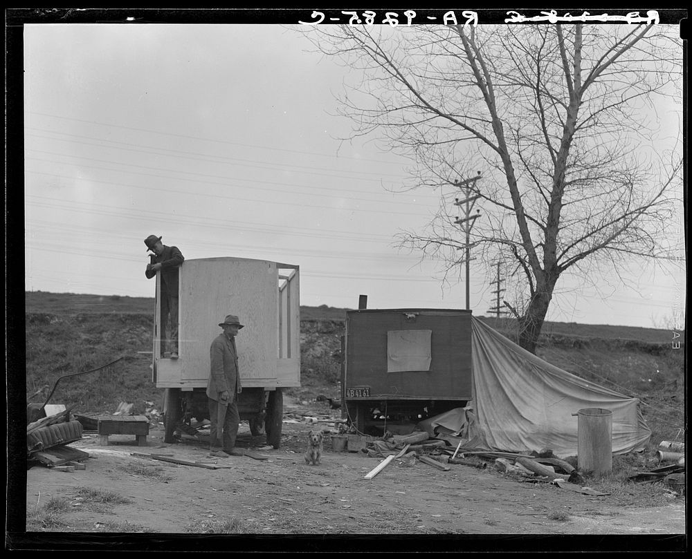 A new home on wheels (father and son). Yuba County, California. Sourced from the Library of Congress.