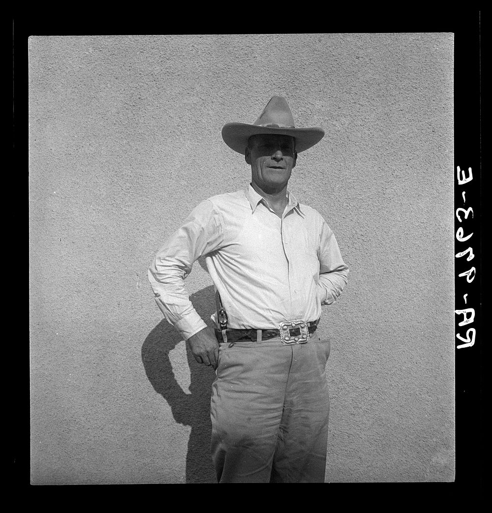 Small town sheriff. Duncan, Arizona. Sourced from the Library of Congress.